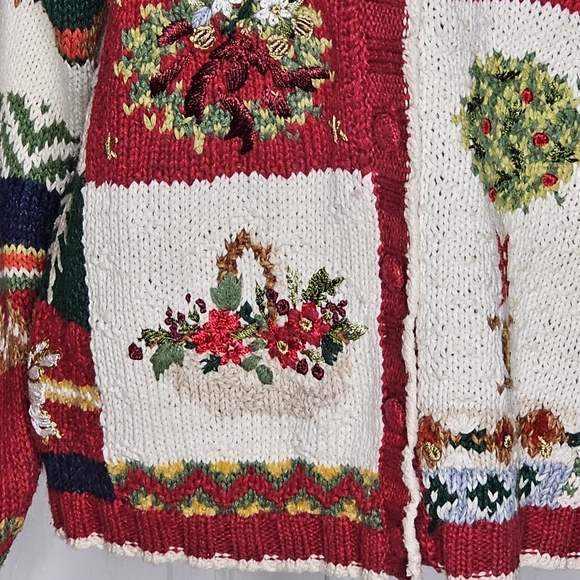 Vintage Festive Holiday Women's Sweater - Picture 10 of 16